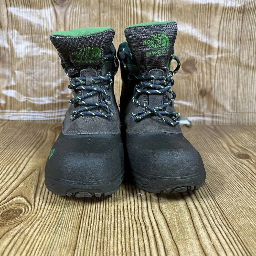 The North Face Chilkat Lace II Winter Boots Youth Size‎ 4 Brown Waterproof
